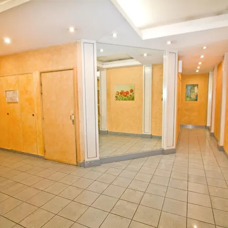 Elegant With Sea View And Swimming Pool Appartement *