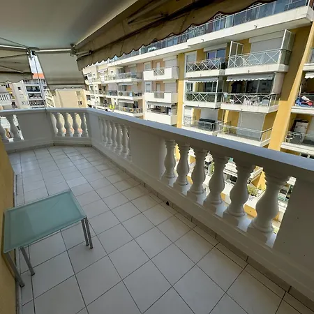 Appartement Elegant With Sea View And Swimming Pool